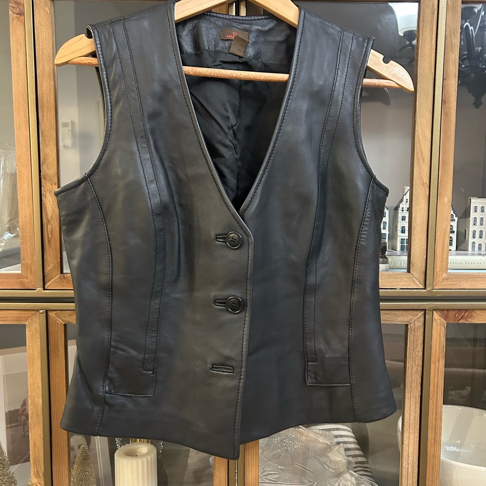 Danier Black Leather Vest - Picture 2 of 10